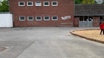 Holt au├ƒen Halle